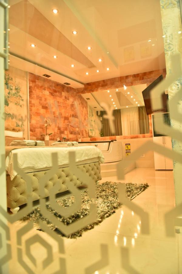 Design Apartment Premium Spa Lux 4 Star "Dubai" Completely Private Wellness & Spa Free Included Sauna & Jacuzzi & Salt Wall & Fire Place & 3D Ceilings & Business Wifi & Netflix & Keyless Code Entry & Full Smart App & Secure 2 Parking Place Cuprija Exterior photo