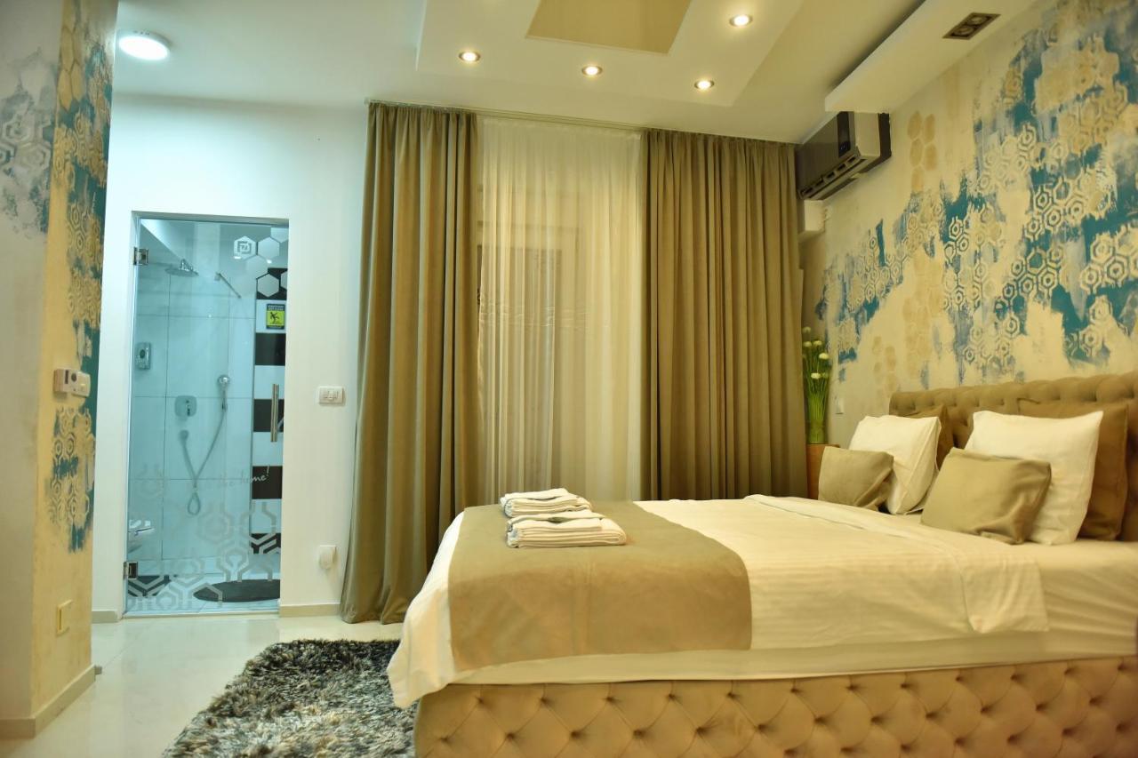 Design Apartment Premium Spa Lux 4 Star "Dubai" Completely Private Wellness & Spa Free Included Sauna & Jacuzzi & Salt Wall & Fire Place & 3D Ceilings & Business Wifi & Netflix & Keyless Code Entry & Full Smart App & Secure 2 Parking Place Cuprija Exterior photo