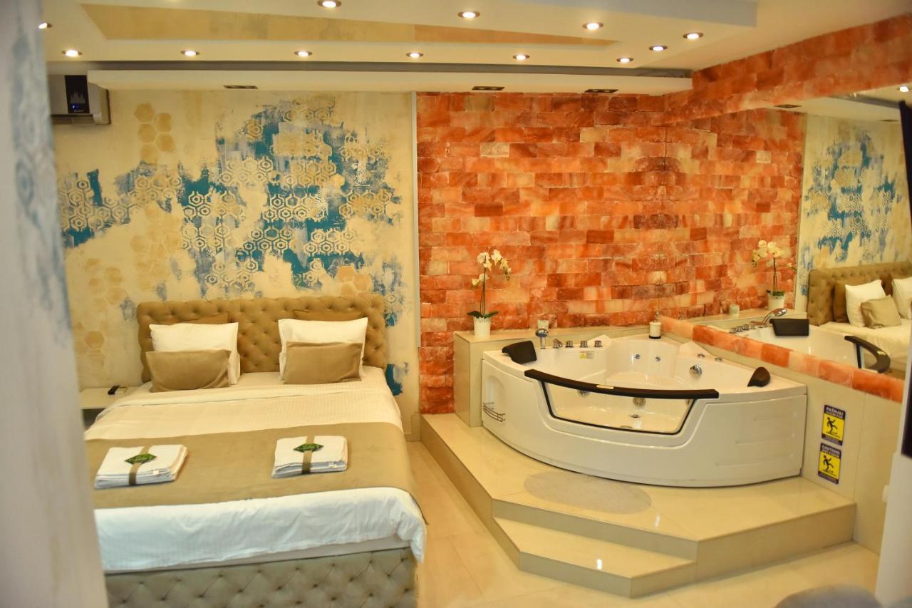 Design Apartment Premium Spa Lux 4 Star "Dubai" Completely Private Wellness & Spa Free Included Sauna & Jacuzzi & Salt Wall & Fire Place & 3D Ceilings & Business Wifi & Netflix & Keyless Code Entry & Full Smart App & Secure 2 Parking Place Cuprija Exterior photo