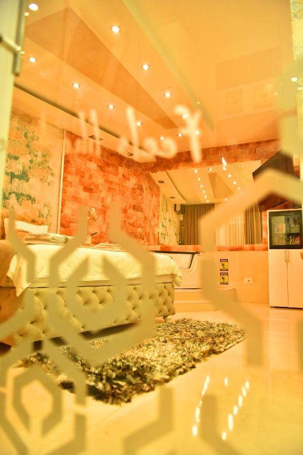 Design Apartment Premium Spa Lux 4 Star "Dubai" Completely Private Wellness & Spa Free Included Sauna & Jacuzzi & Salt Wall & Fire Place & 3D Ceilings & Business Wifi & Netflix & Keyless Code Entry & Full Smart App & Secure 2 Parking Place Cuprija Exterior photo